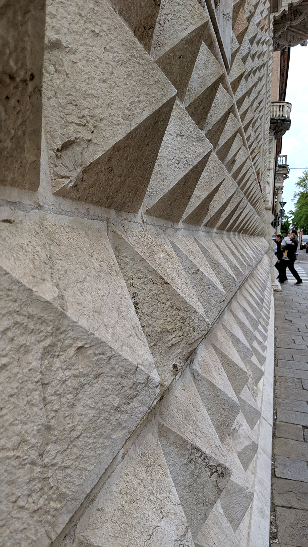 Palazzo dei Diamanti