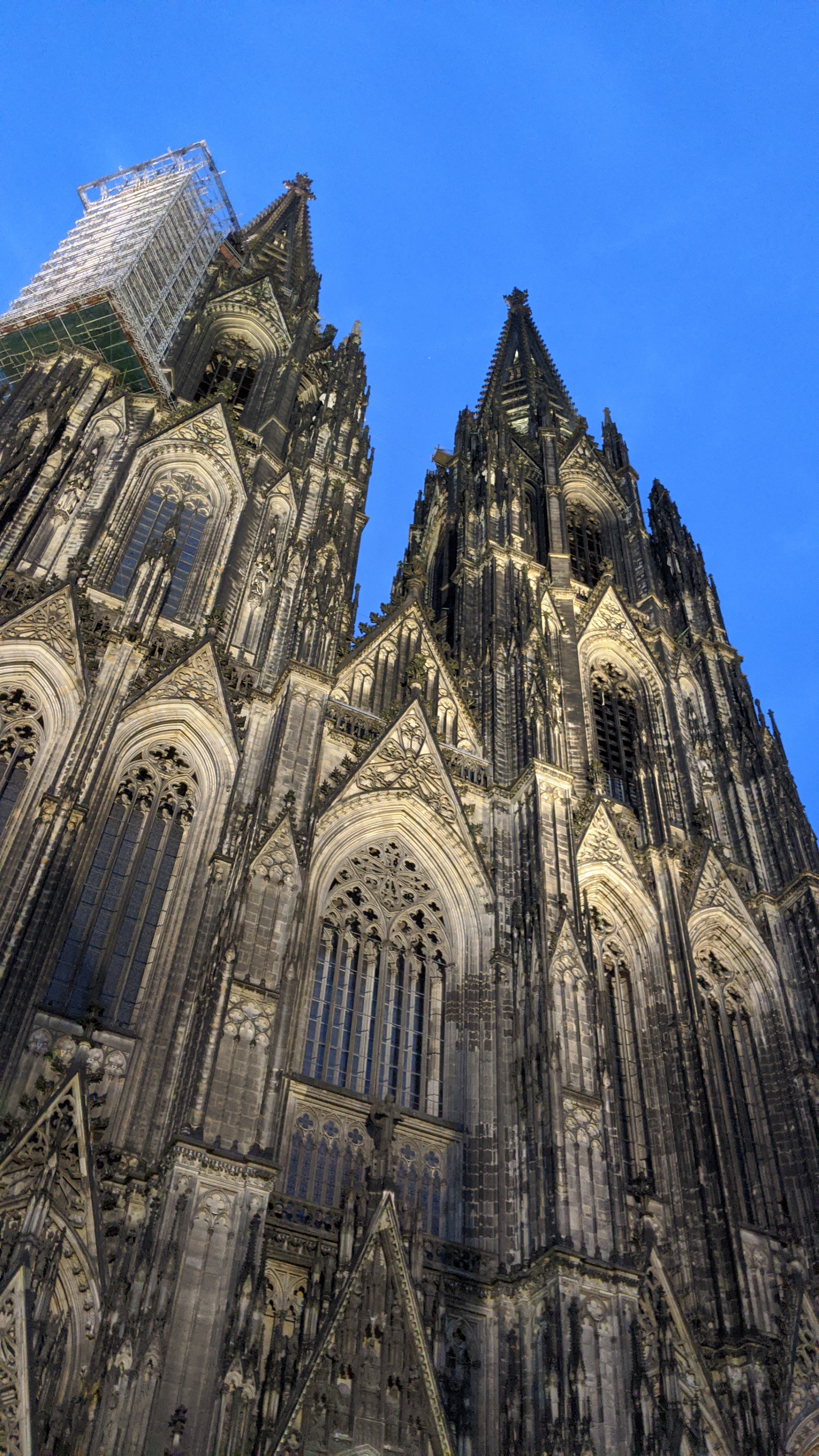 晚上的科隆大教堂